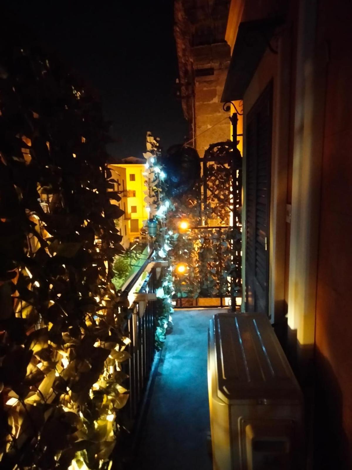 パレルモPalazzo Reaアパートメント エクステリア 写真